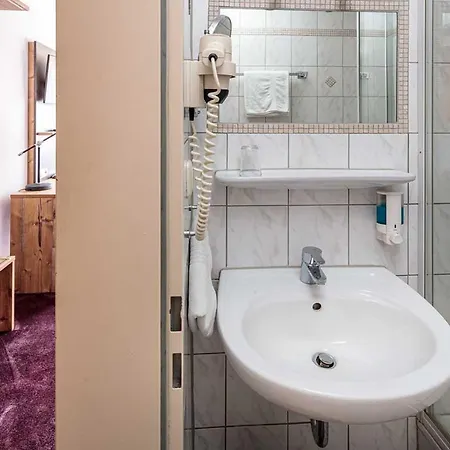 Pockinger Hof Hotell 3*
